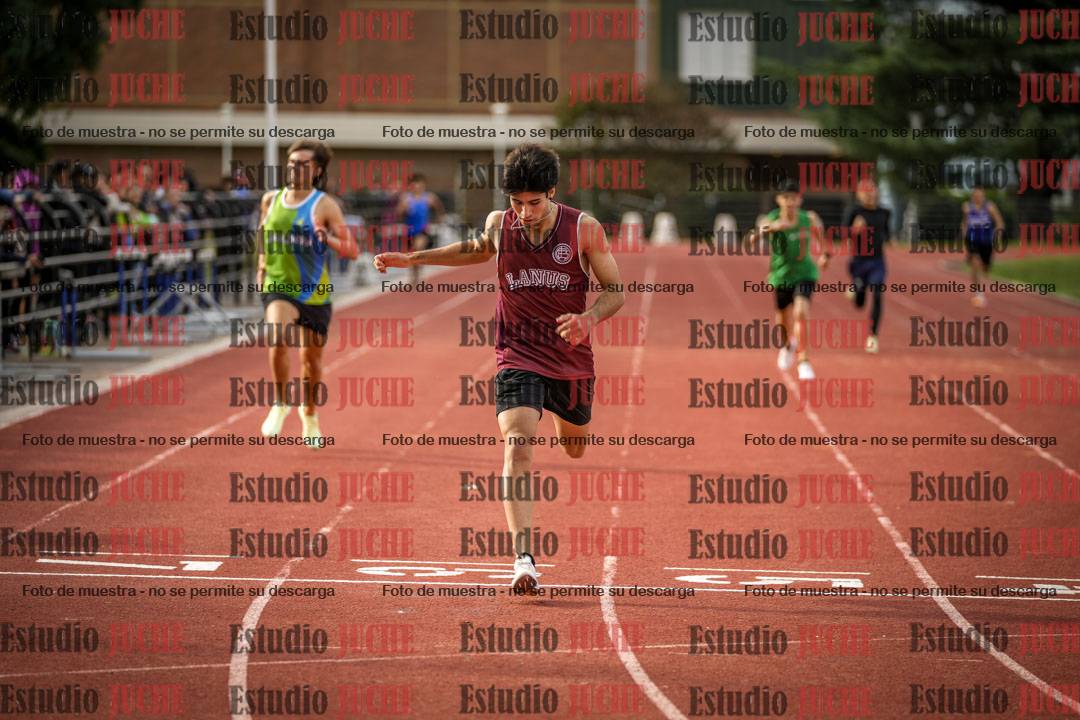Fotos de los 400 m llanos de varones