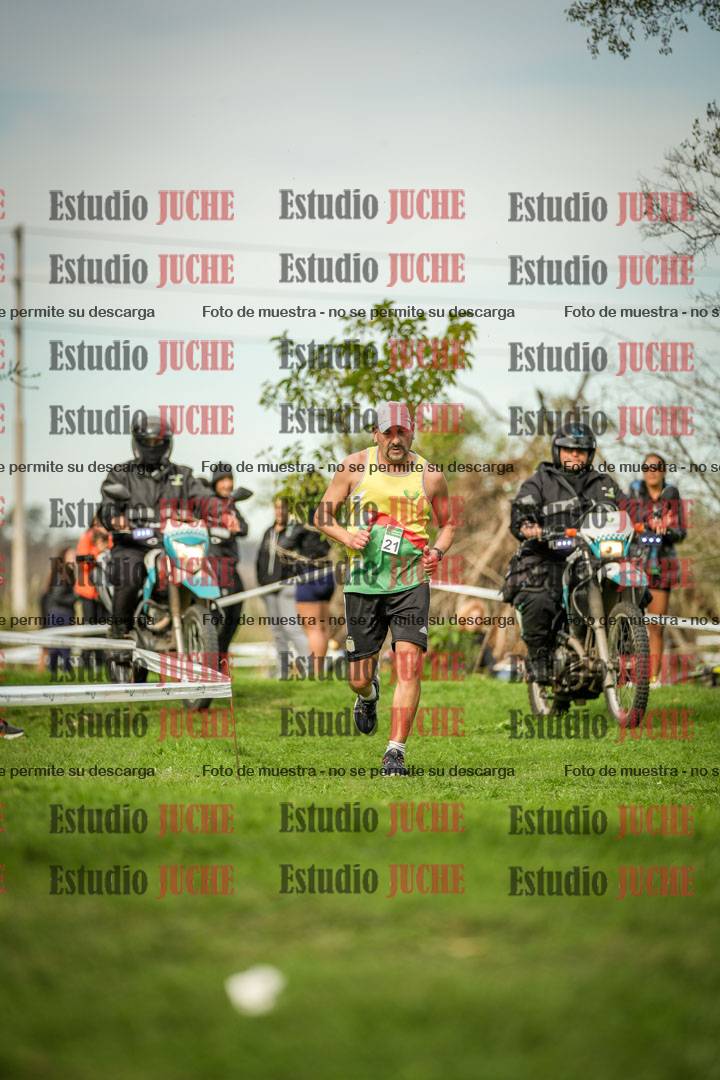 Fotos de la llegada del cross de 8000 m