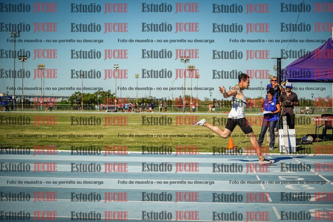 Fotos de los 400 m llanos de varones