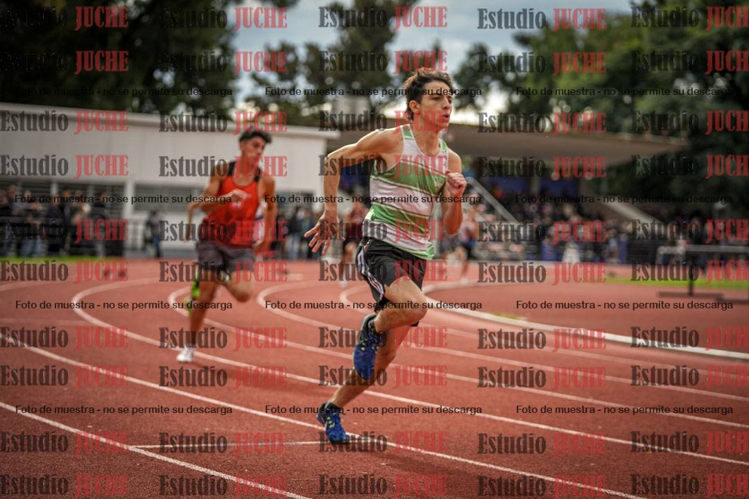 Fotos de los 400 m llanos de varones