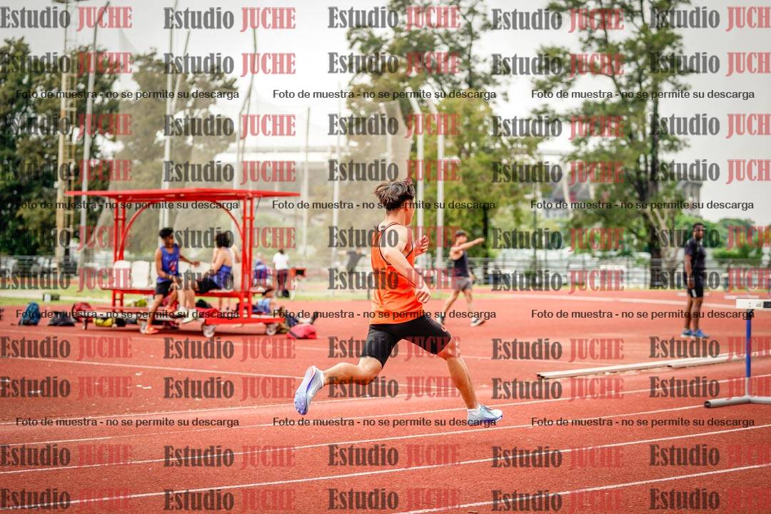 Fotos de los 400 m con vallas de varones