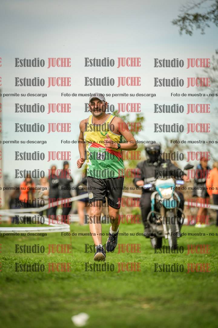 Fotos de la llegada del cross de 8000 m