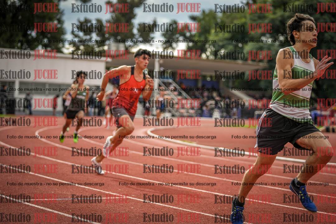 Fotos de los 400 m llanos de varones