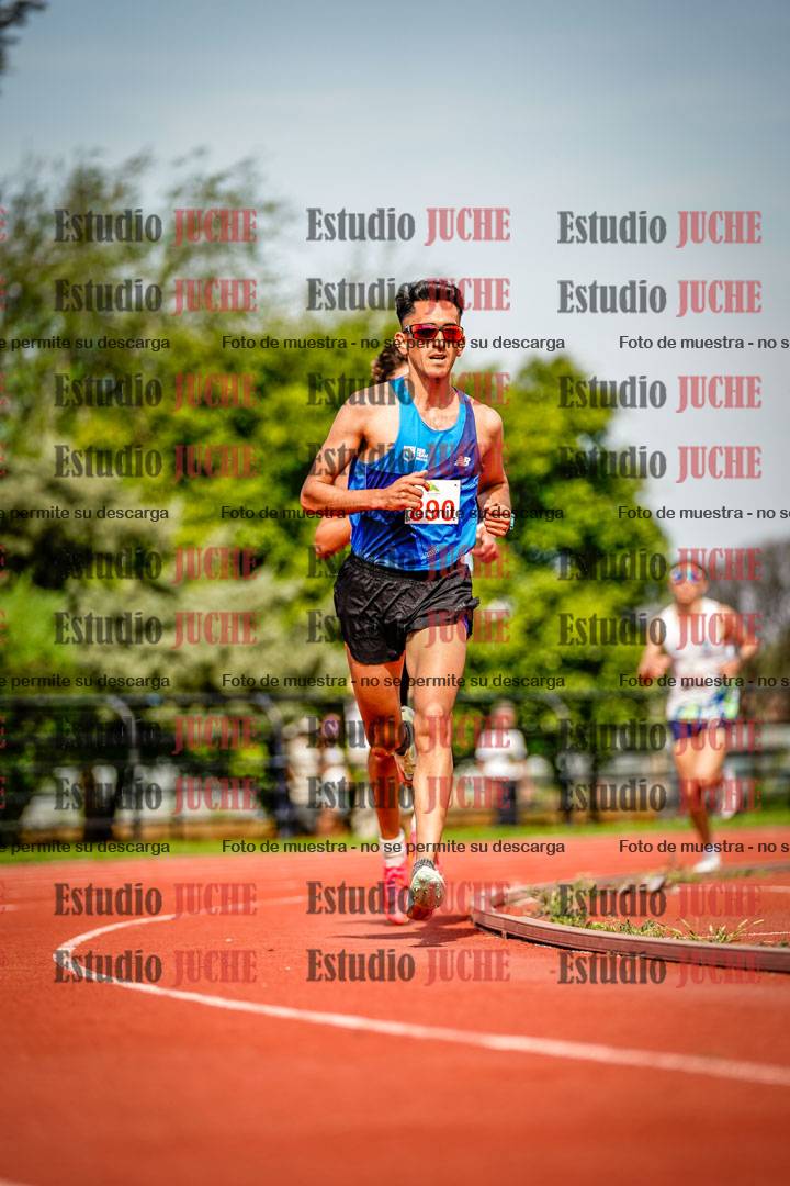 Fotos de los 3000 m llanos de varones