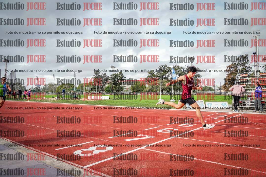 Fotos de los 400 m llanos de varones