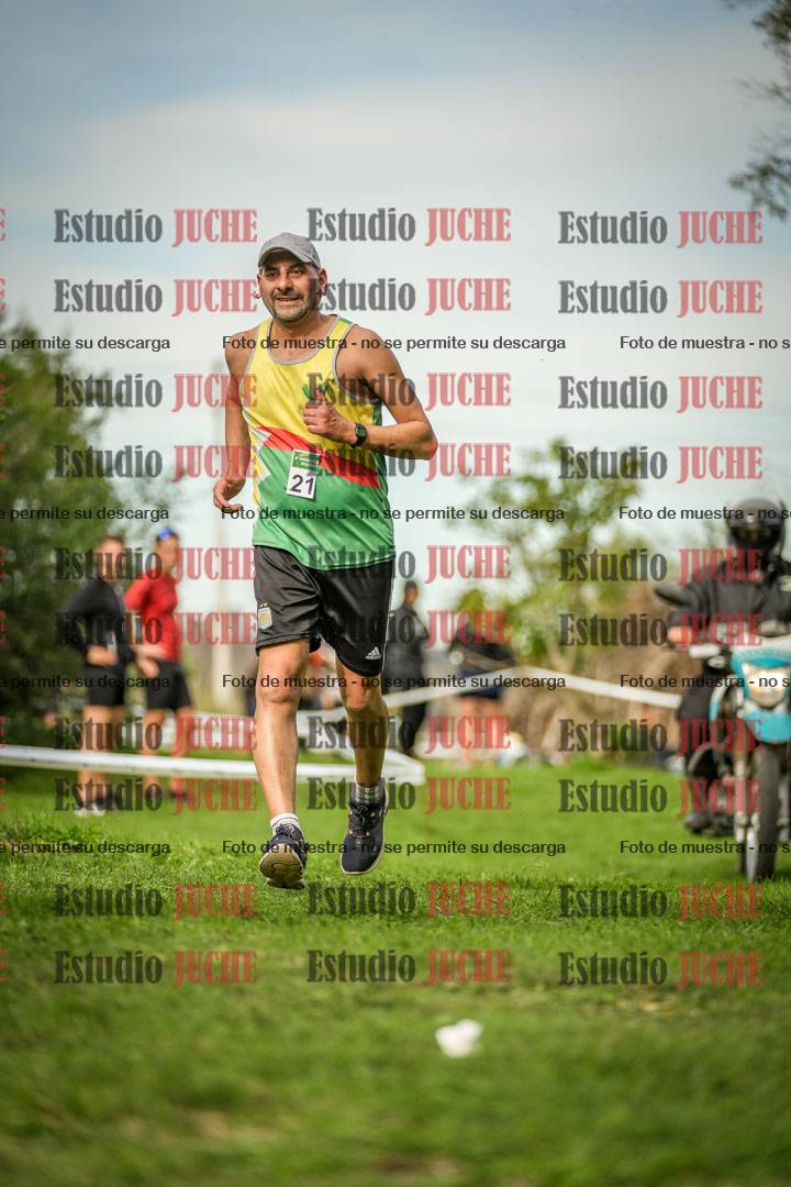 Fotos de la llegada del cross de 8000 m