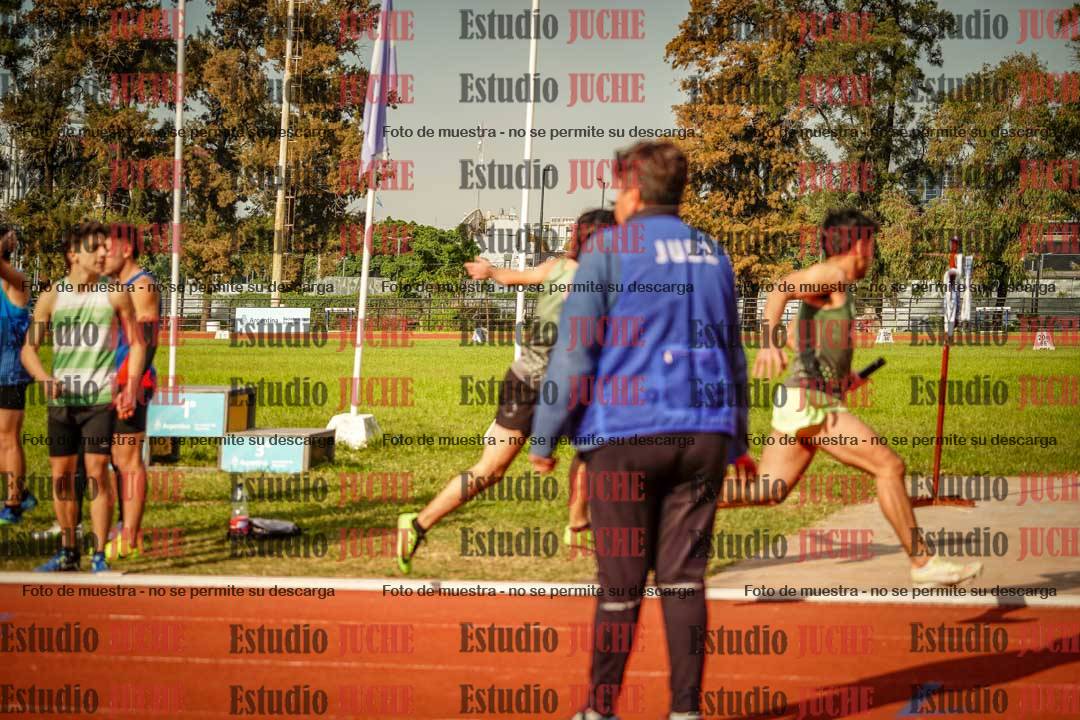 Fotos de las postas 4x400 m llanos de varones