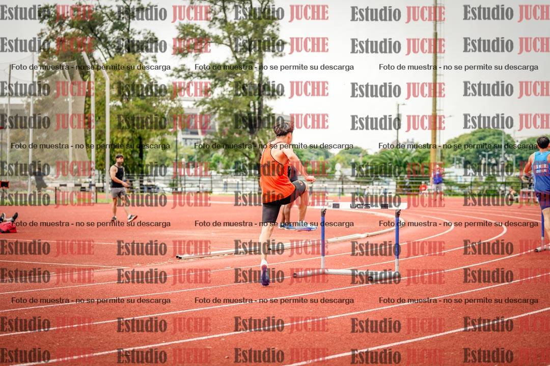 Fotos de los 400 m con vallas de varones