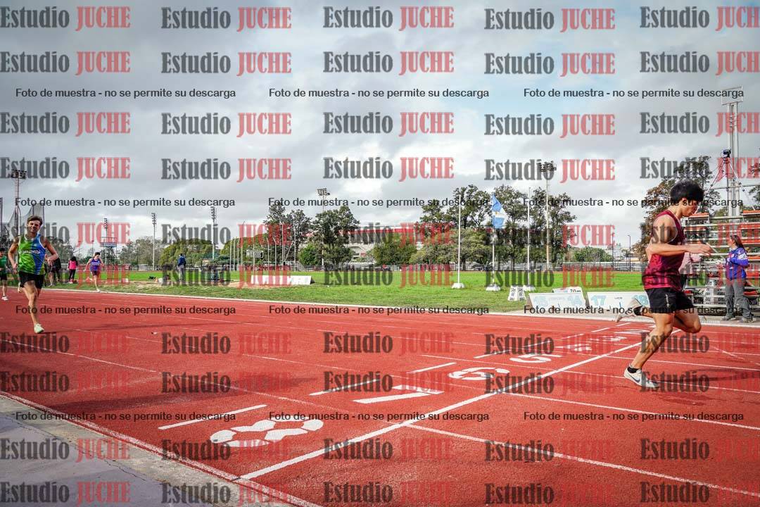 Fotos de los 400 m llanos de varones