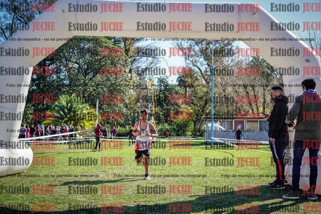Fotos de la llegada del cross de 1000 m