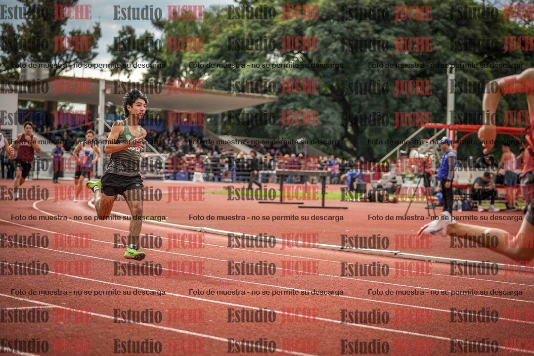 Fotos de los 400 m llanos de varones