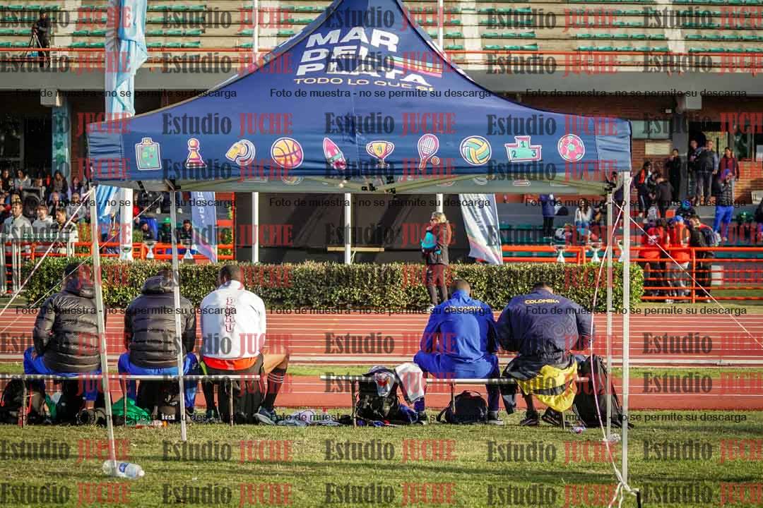 Fotos de algunos extras y podios del día 3