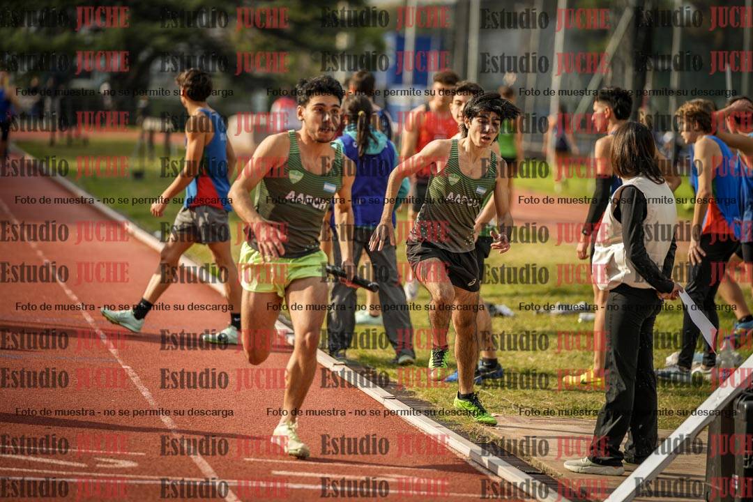 Fotos de las postas 4x400 m llanos de varones