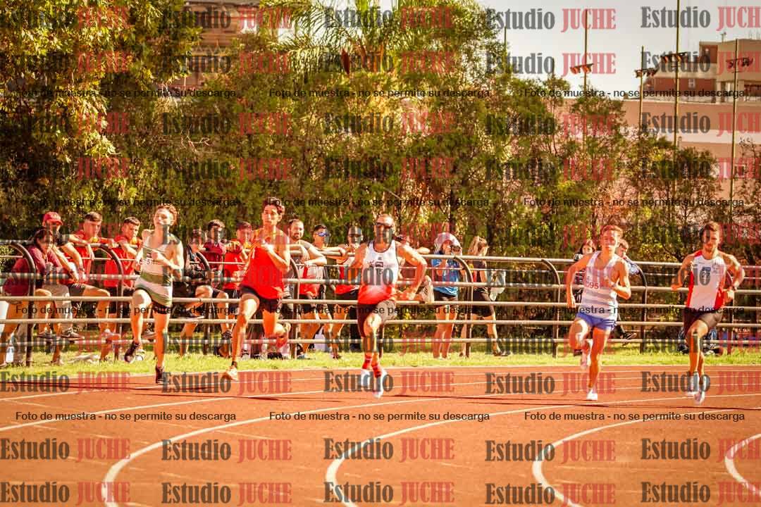 Fotos de los 800 m llanos de varones