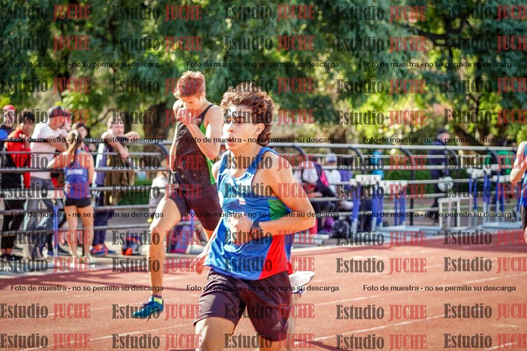 Fotos de los 400 m llanos de varones