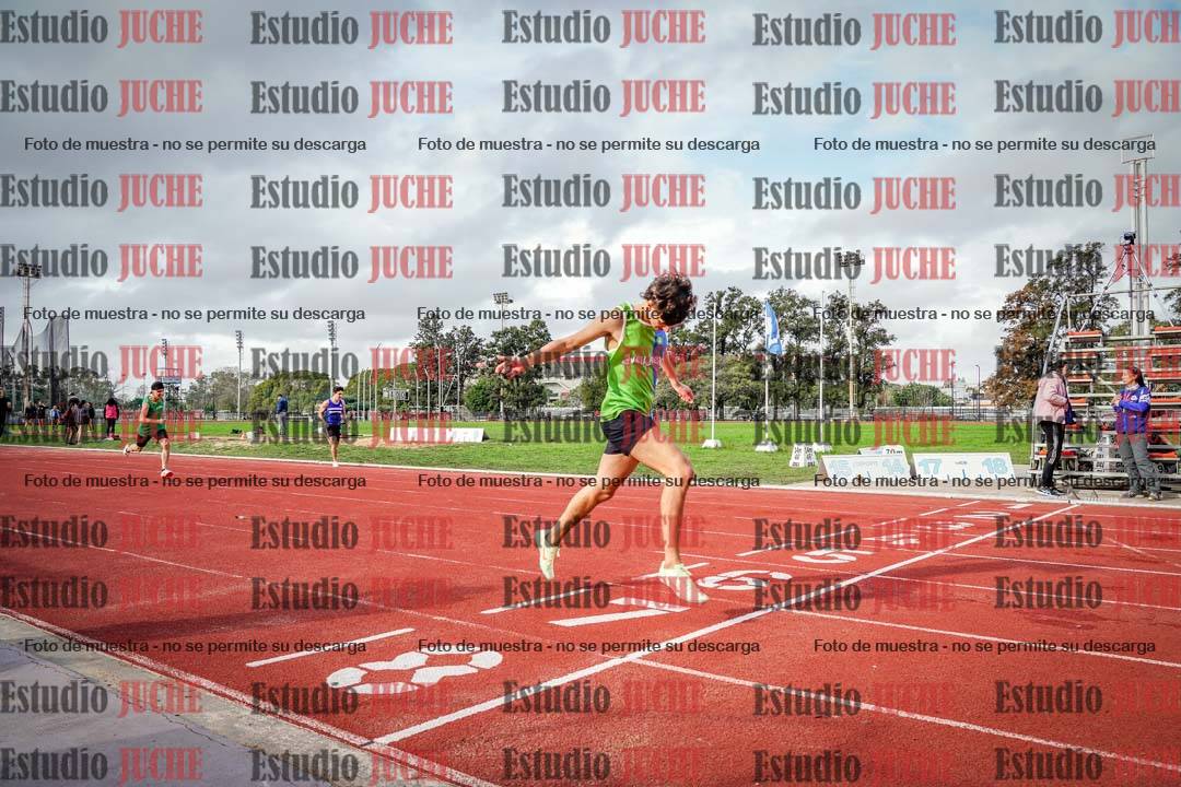 Fotos de los 400 m llanos de varones