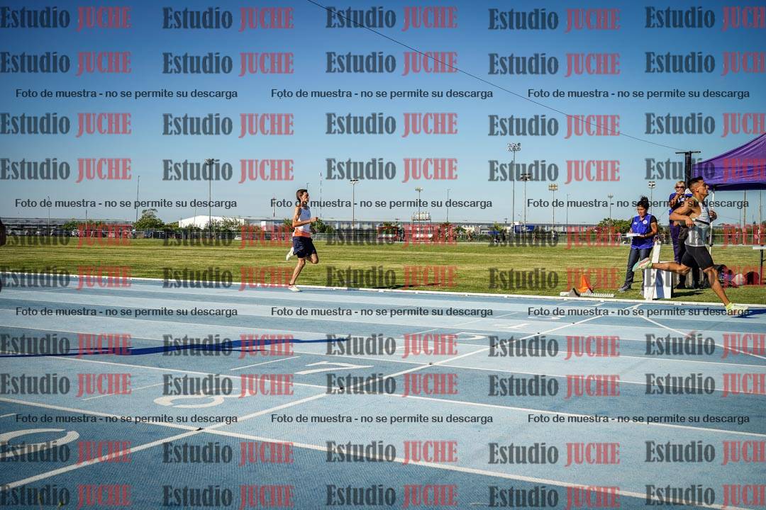 Fotos de los 400 m llanos de varones