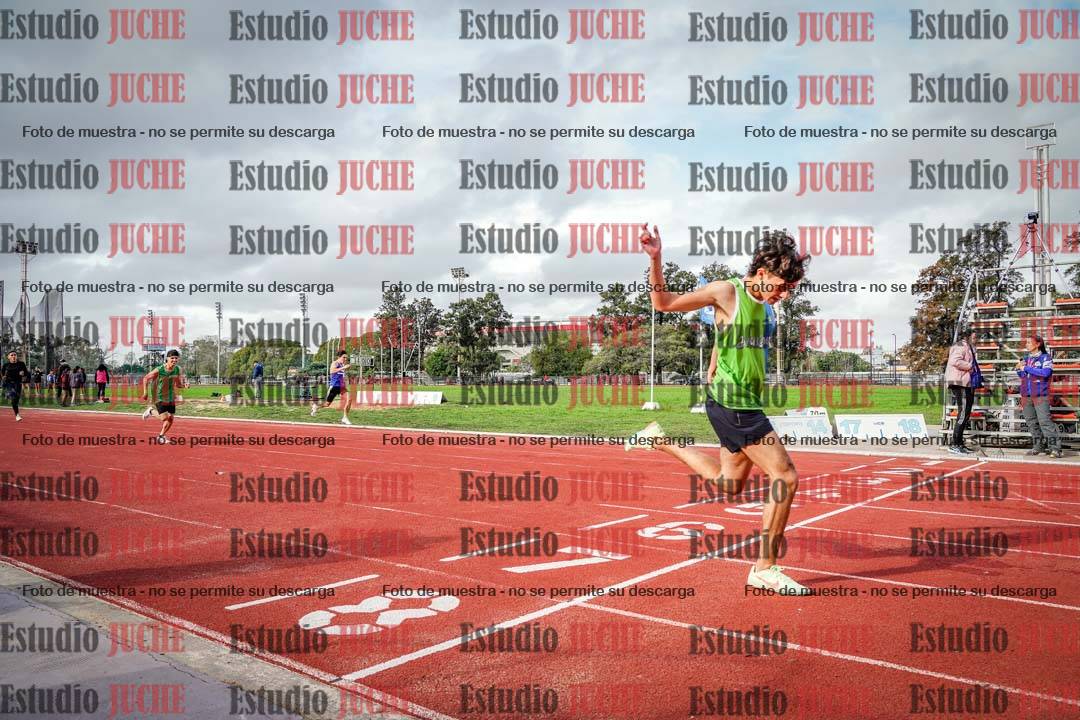 Fotos de los 400 m llanos de varones