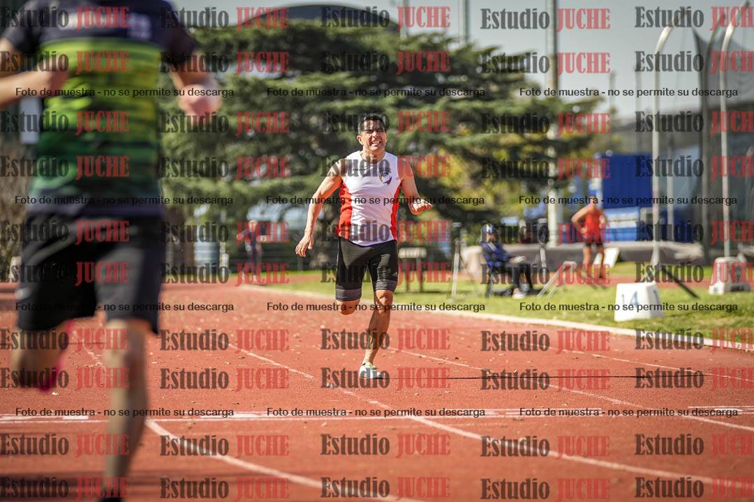 Fotos de los 400 m llanos de varones