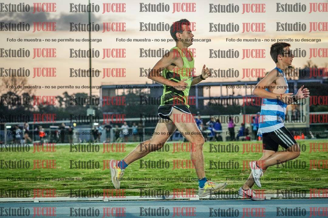 Fotos de los 3000 m llanos de varones