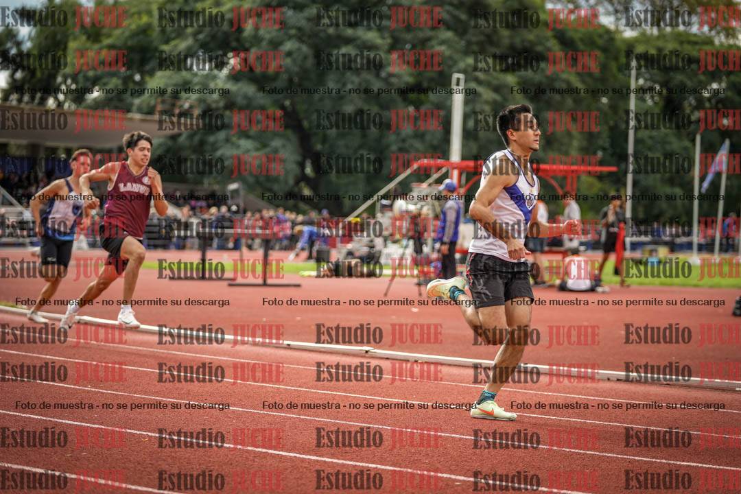 Fotos de los 400 m llanos de varones