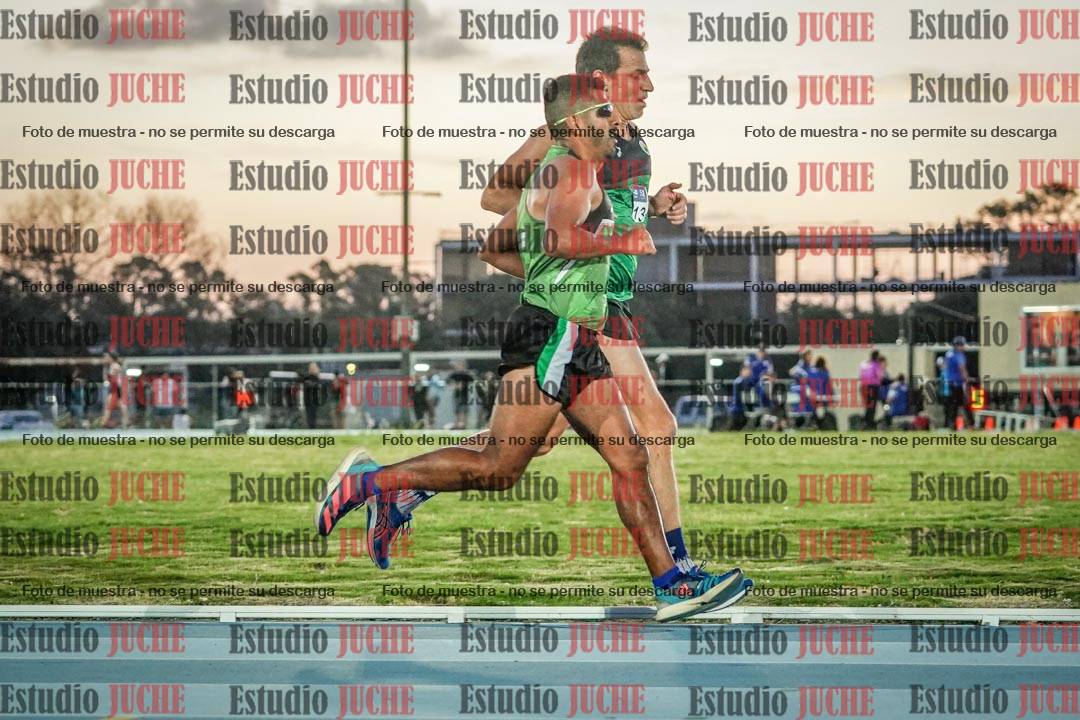 Fotos de los 3000 m llanos de varones