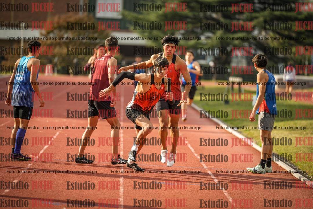 Fotos de las postas 4x400 m llanos de varones