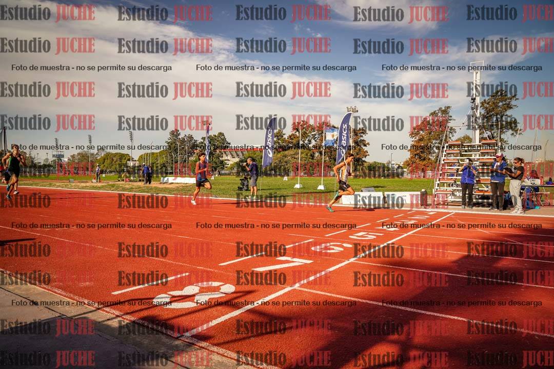 Fotos de los 400 m llanos de varones