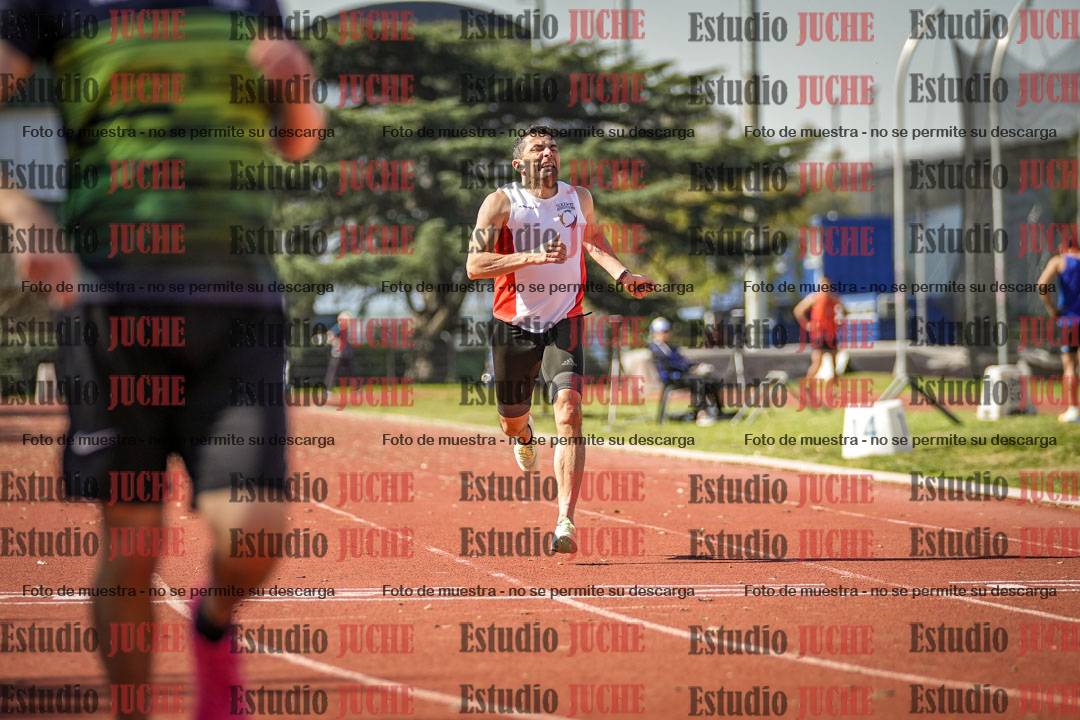 Fotos de los 400 m llanos de varones