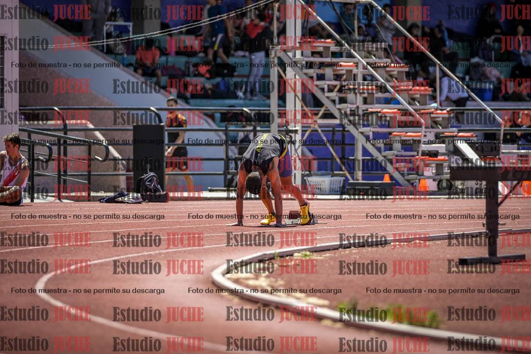 Fotos de los 400 m llanos de varones