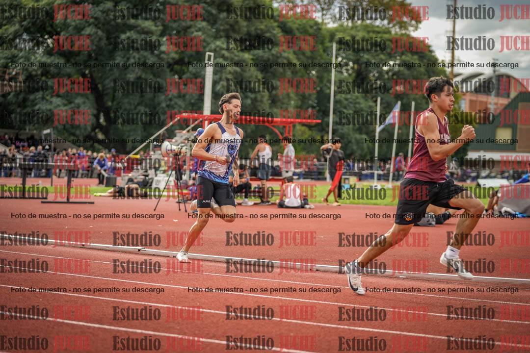 Fotos de los 400 m llanos de varones