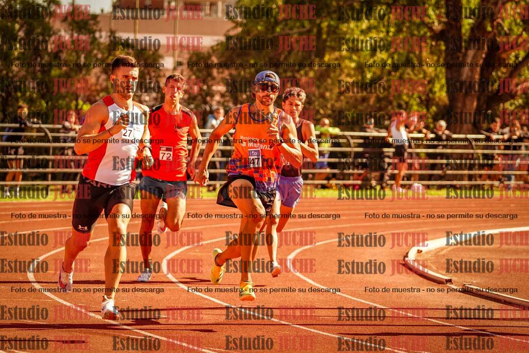 Fotos de los 800 m llanos de varones