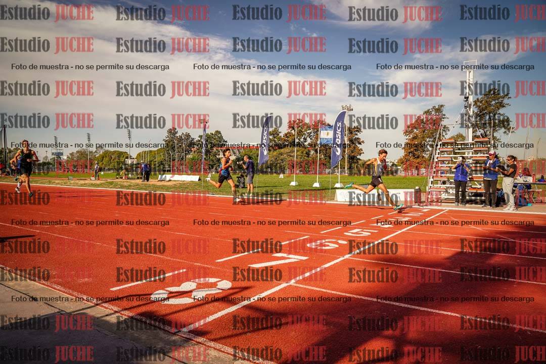 Fotos de los 400 m llanos de varones