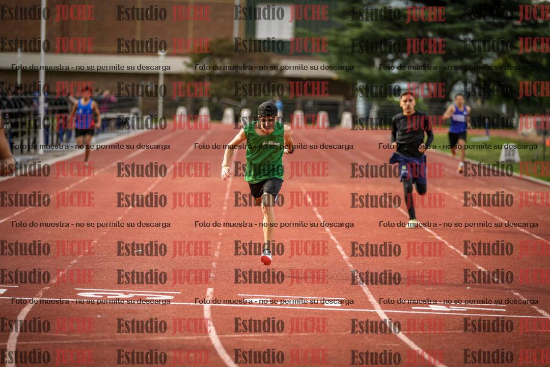 Fotos de los 400 m llanos de varones
