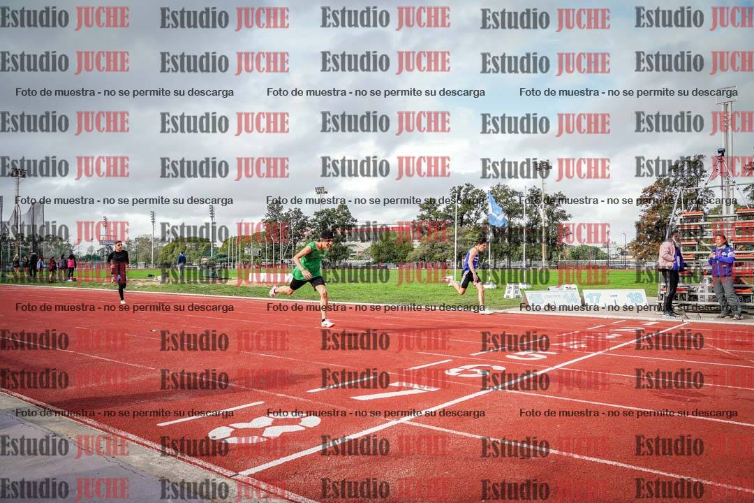 Fotos de los 400 m llanos de varones