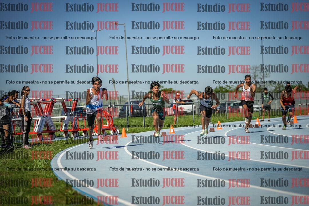 Fotos de los 150 m llanos de varones
