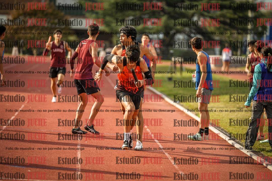 Fotos de las postas 4x400 m llanos de varones