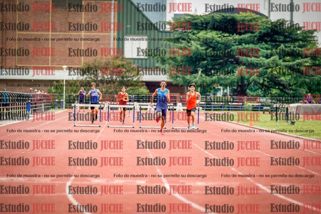 Fotos de los 400 m con vallas de varones