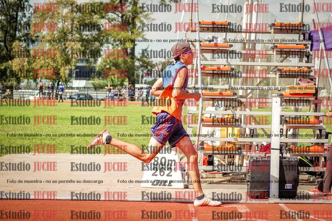 Fotos de los 800 m llanos de varones