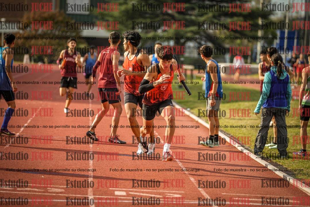 Fotos de las postas 4x400 m llanos de varones