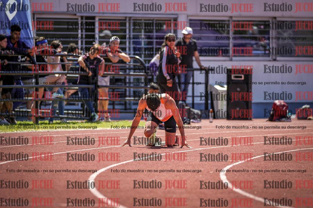 Fotos de los 400 m llanos de varones