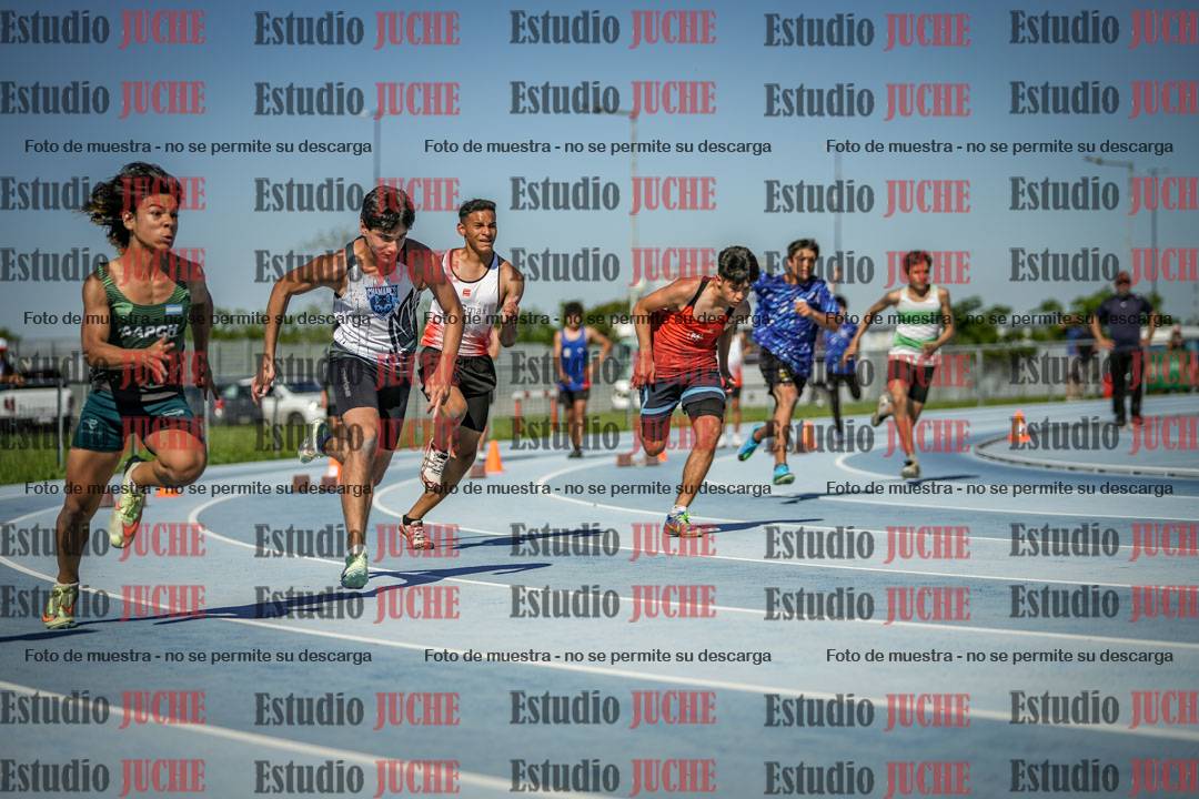 Fotos de los 150 m llanos de varones