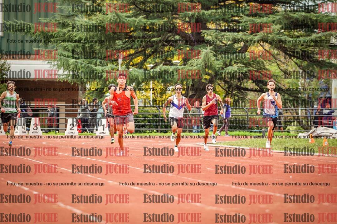 Fotos de los 400 m llanos de varones