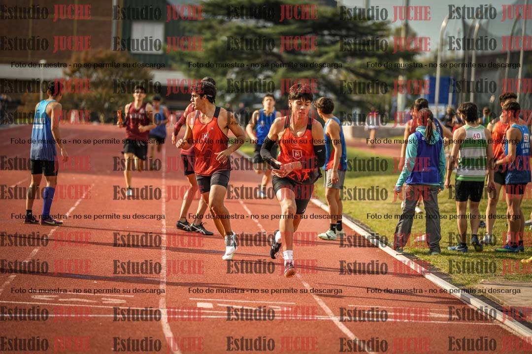 Fotos de las postas 4x400 m llanos de varones