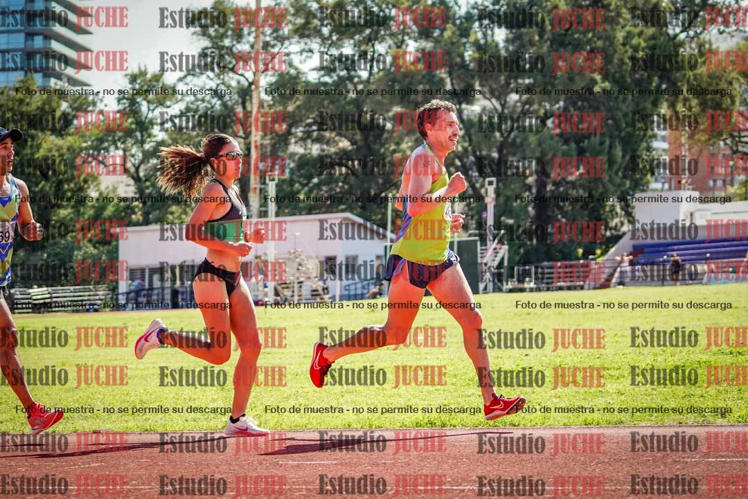 Fotos de los 5000 m llanos de mujeres y varones