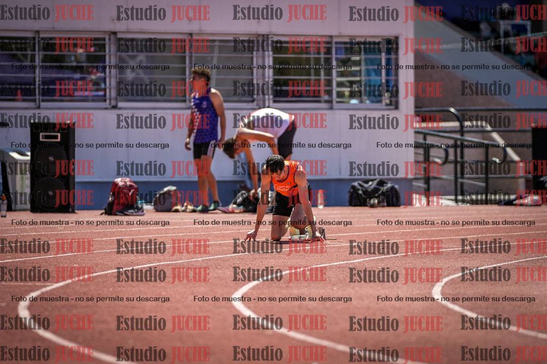 Fotos de los 400 m llanos de varones