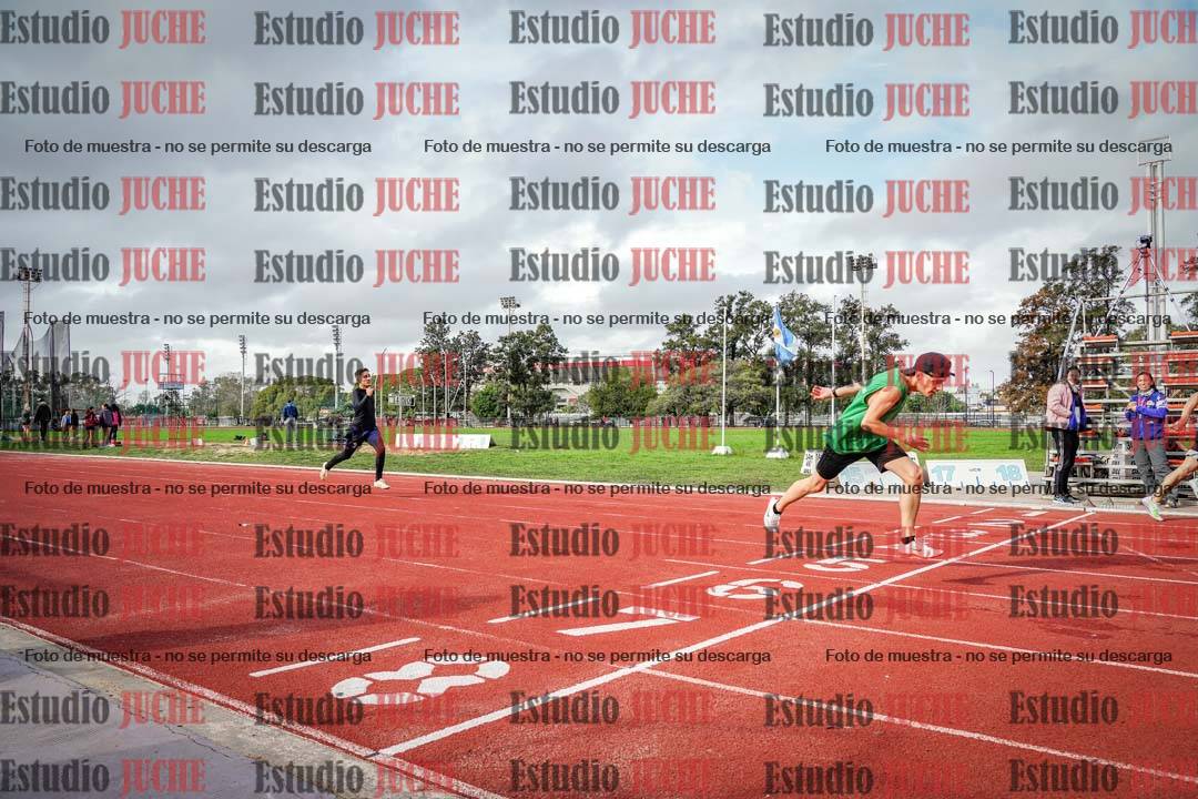Fotos de los 400 m llanos de varones