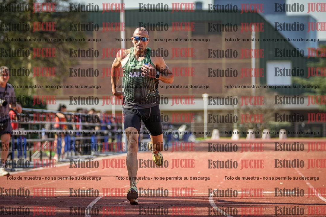 Fotos de los 400 m llanos de varones