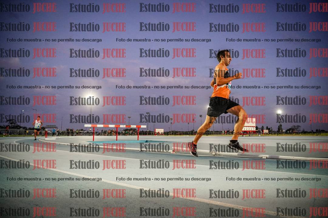 Fotos de los 3000 m llanos de varones