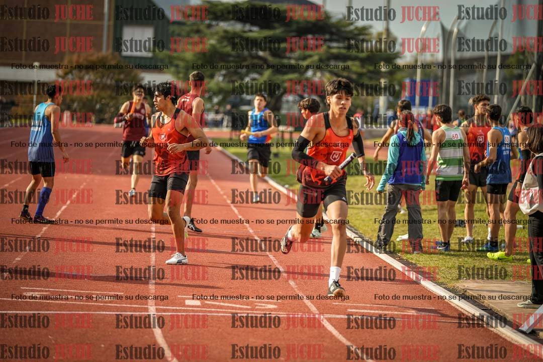 Fotos de las postas 4x400 m llanos de varones